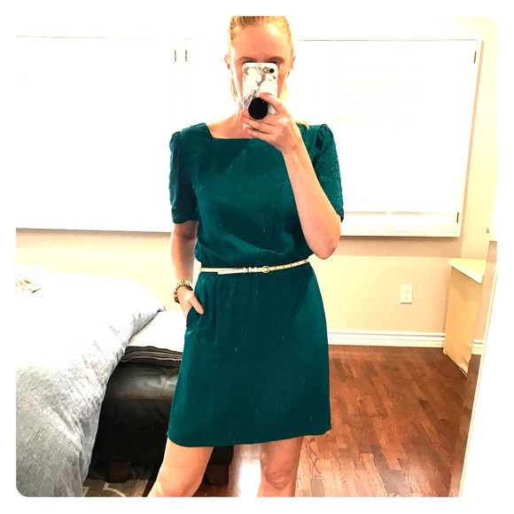 Vintage Dresses & Skirts - Vintage 100% silk dress in green